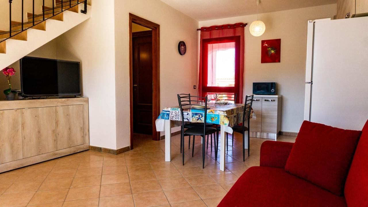 Appartamento Sette Posti Vicino Al Centro Di San Teodoro سان تيودورو المظهر الخارجي الصورة