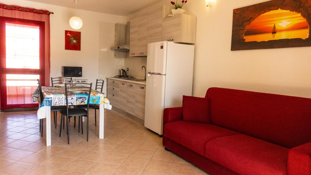 Appartamento Sette Posti Vicino Al Centro Di San Teodoro سان تيودورو المظهر الخارجي الصورة